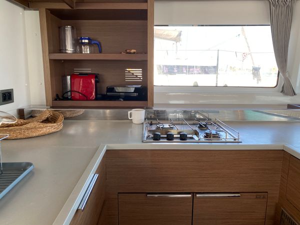 Lagoon 46 | Sundowner