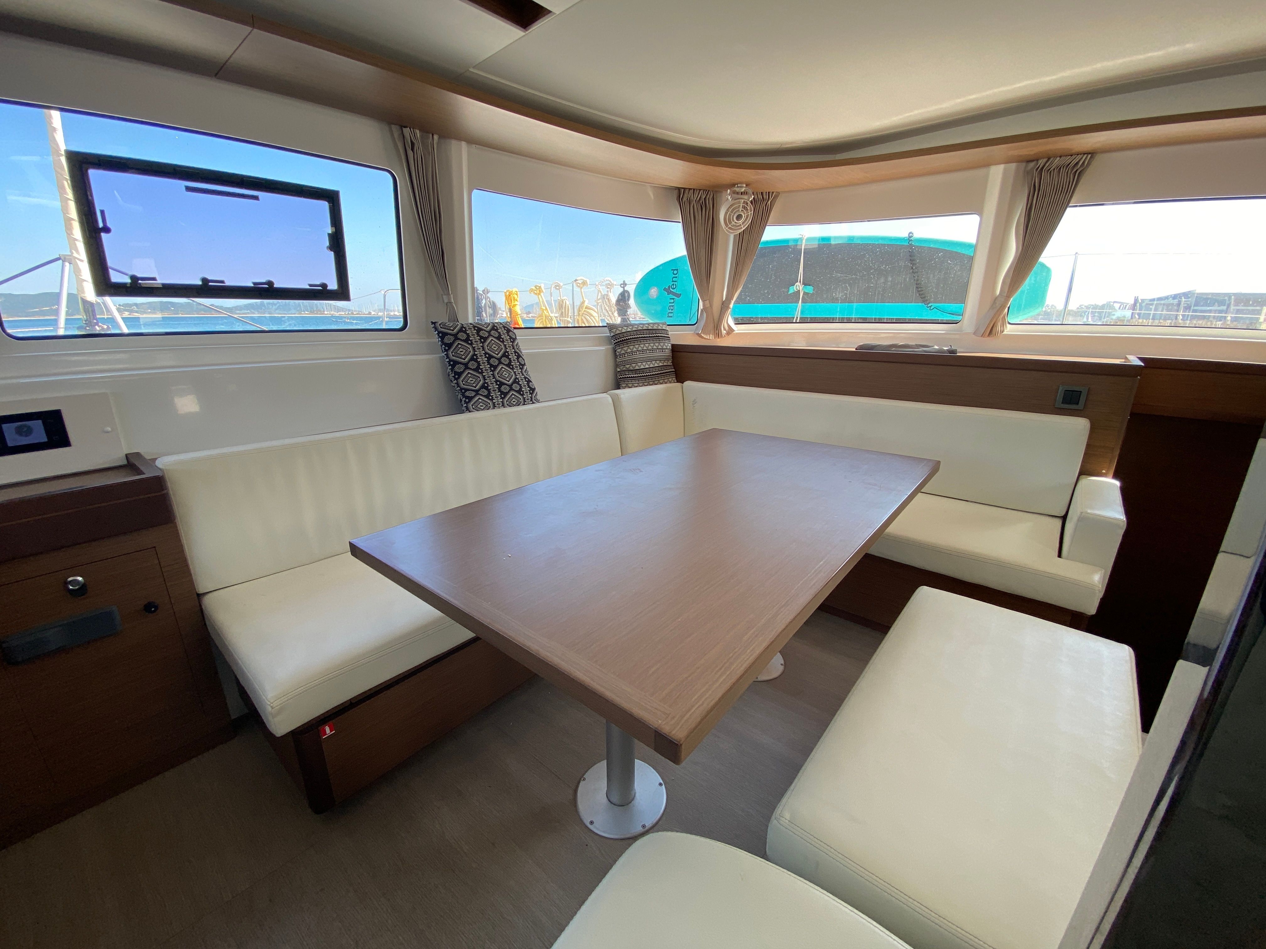 Lagoon 46 | Sundowner