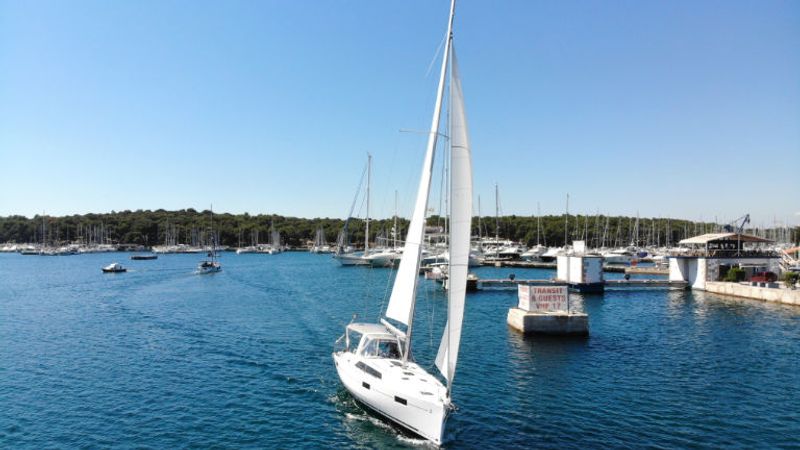 Beneteau Oceanis 41.1 | All Winds