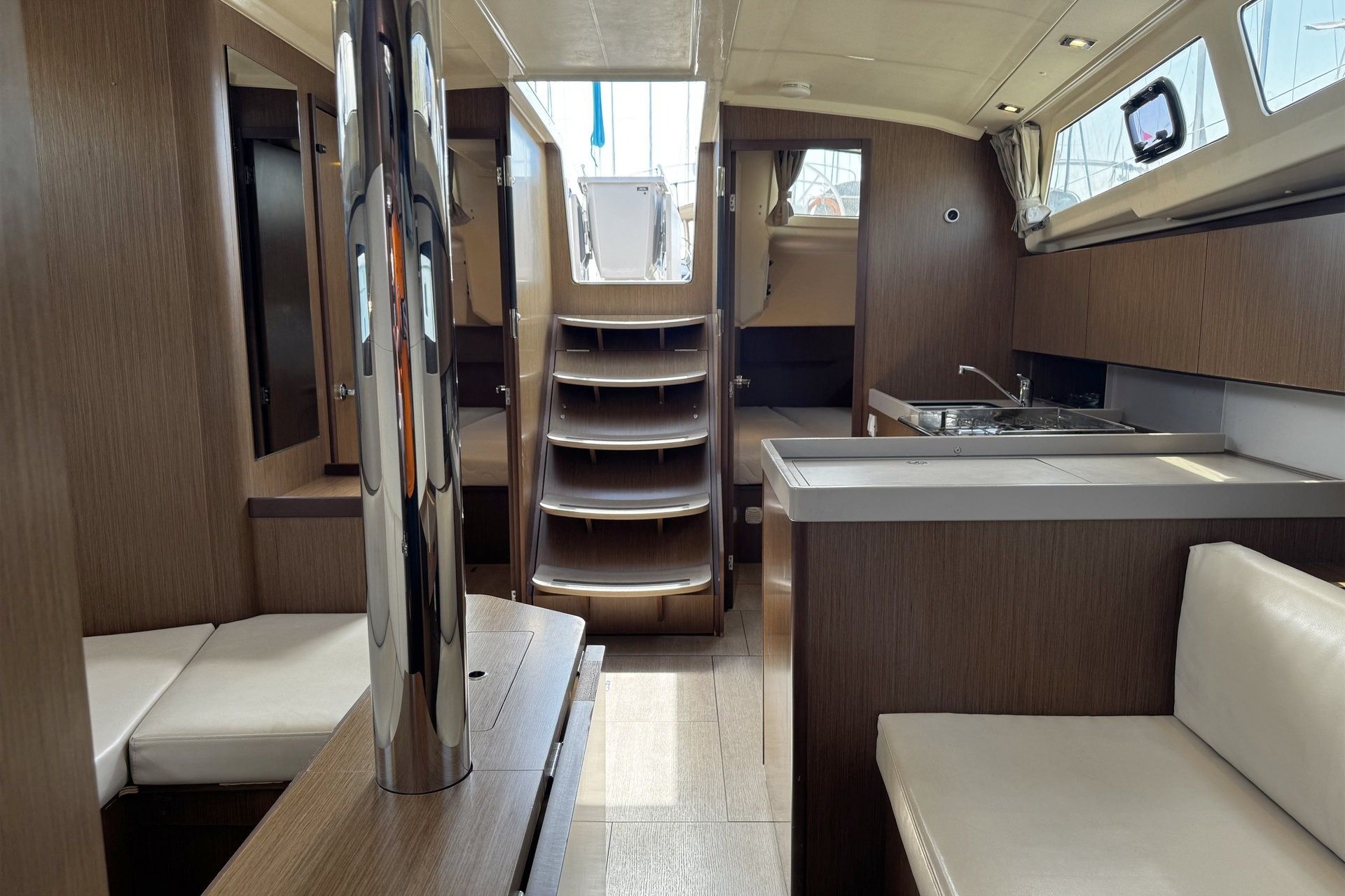 Beneteau Oceanis 41.1 | All Winds
