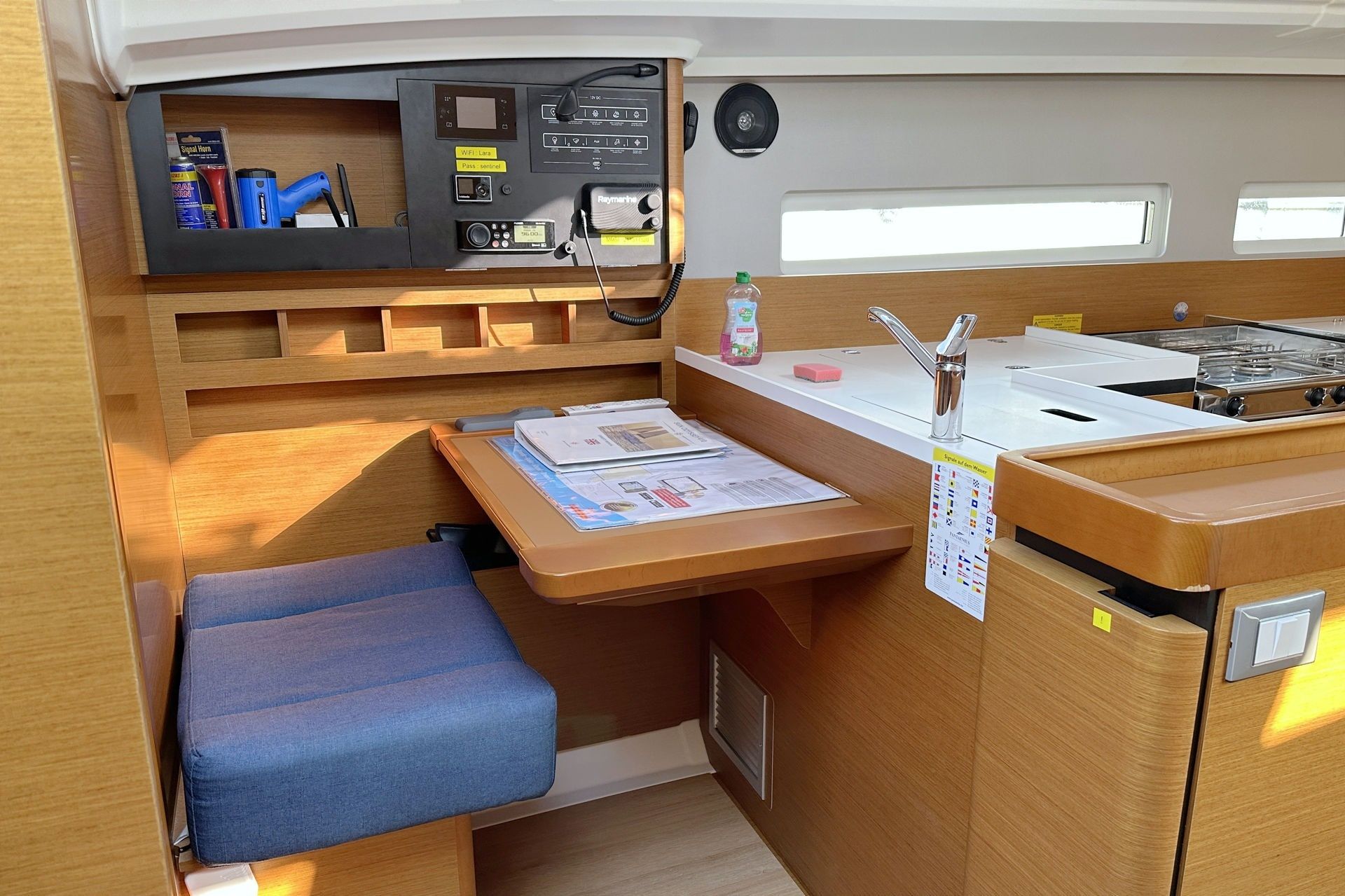 Jeanneau Sun Odyssey 410 | Lara