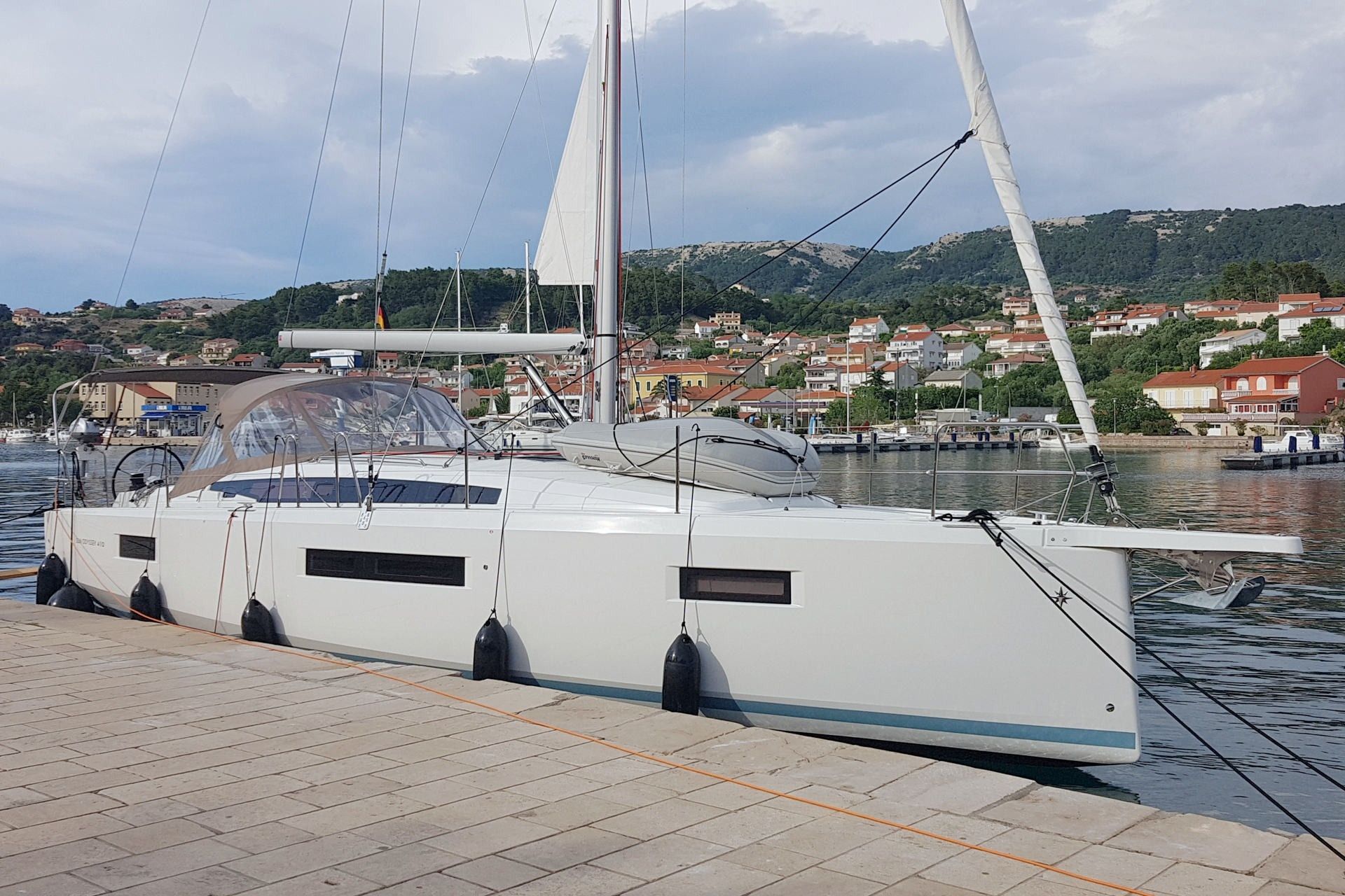 Jeanneau Sun Odyssey 410 | Lara
