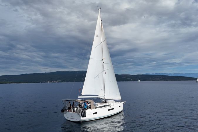Jeanneau Sun Odyssey 410 | Lara