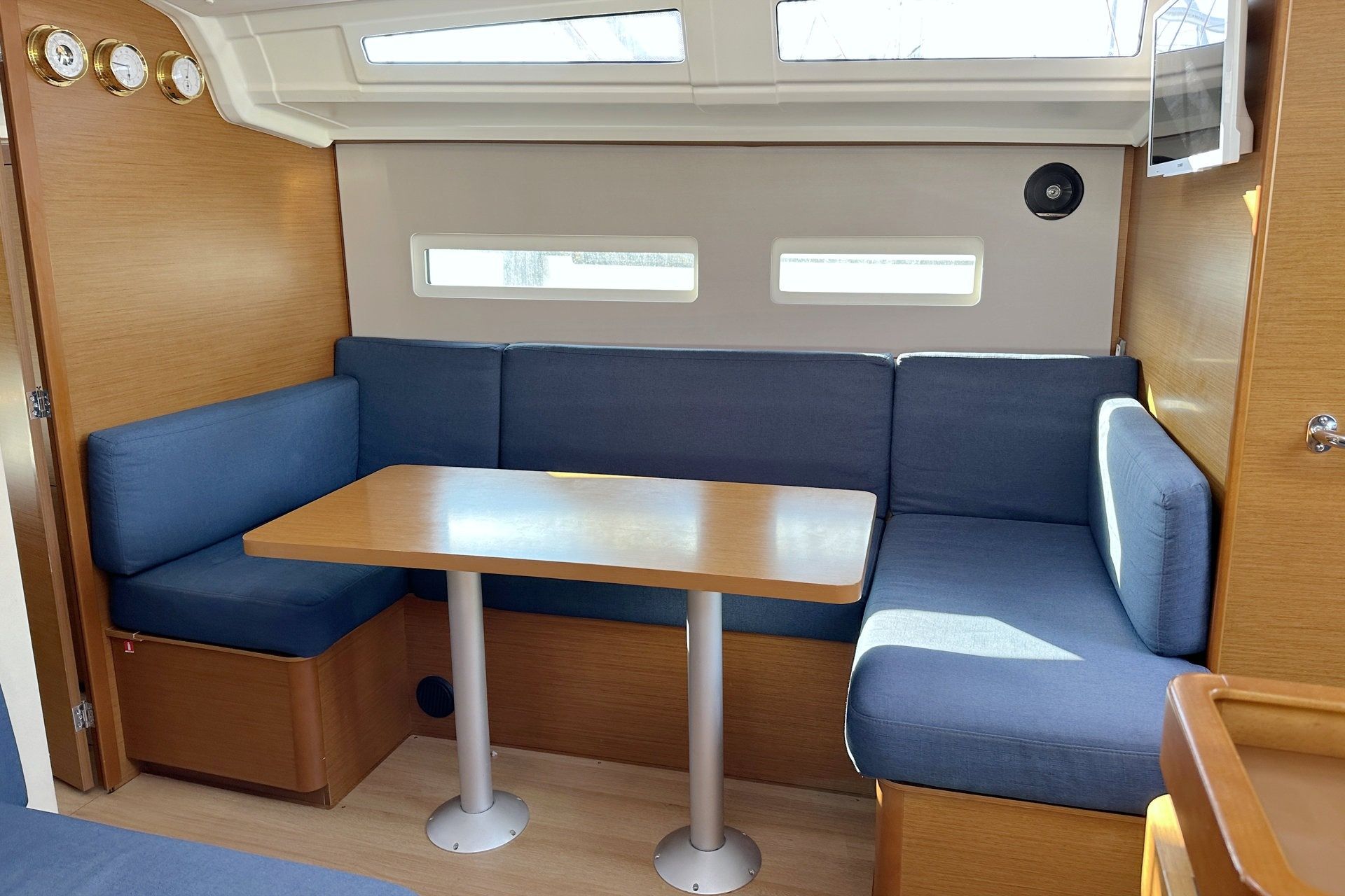 Jeanneau Sun Odyssey 410 | Lara