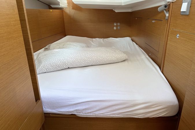 Jeanneau Sun Odyssey 410 | Lara