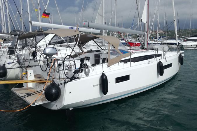 Jeanneau Sun Odyssey 410 | Lara