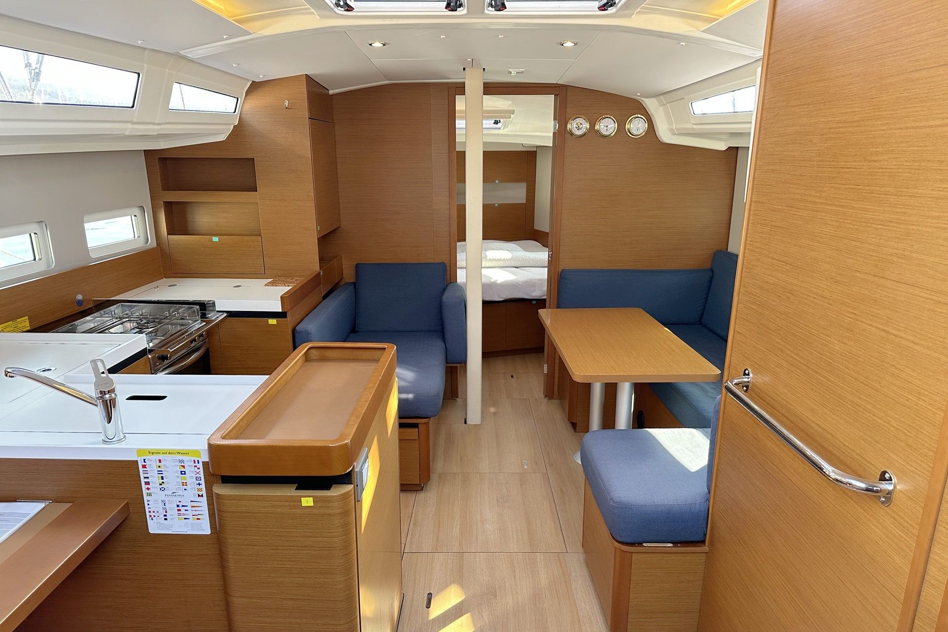 Jeanneau Sun Odyssey 410 | Lara