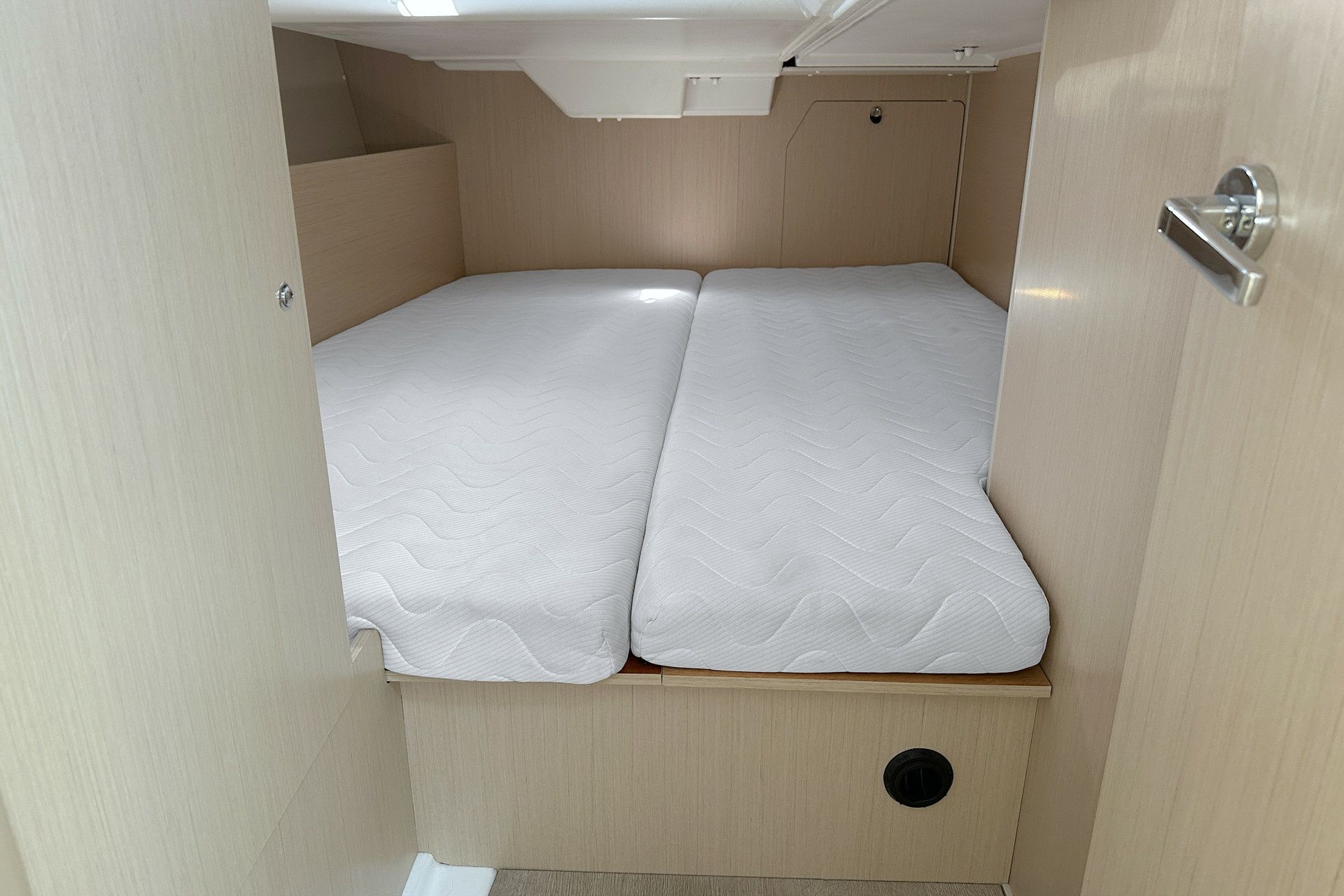 Beneteau Oceanis 38.1 | Tena