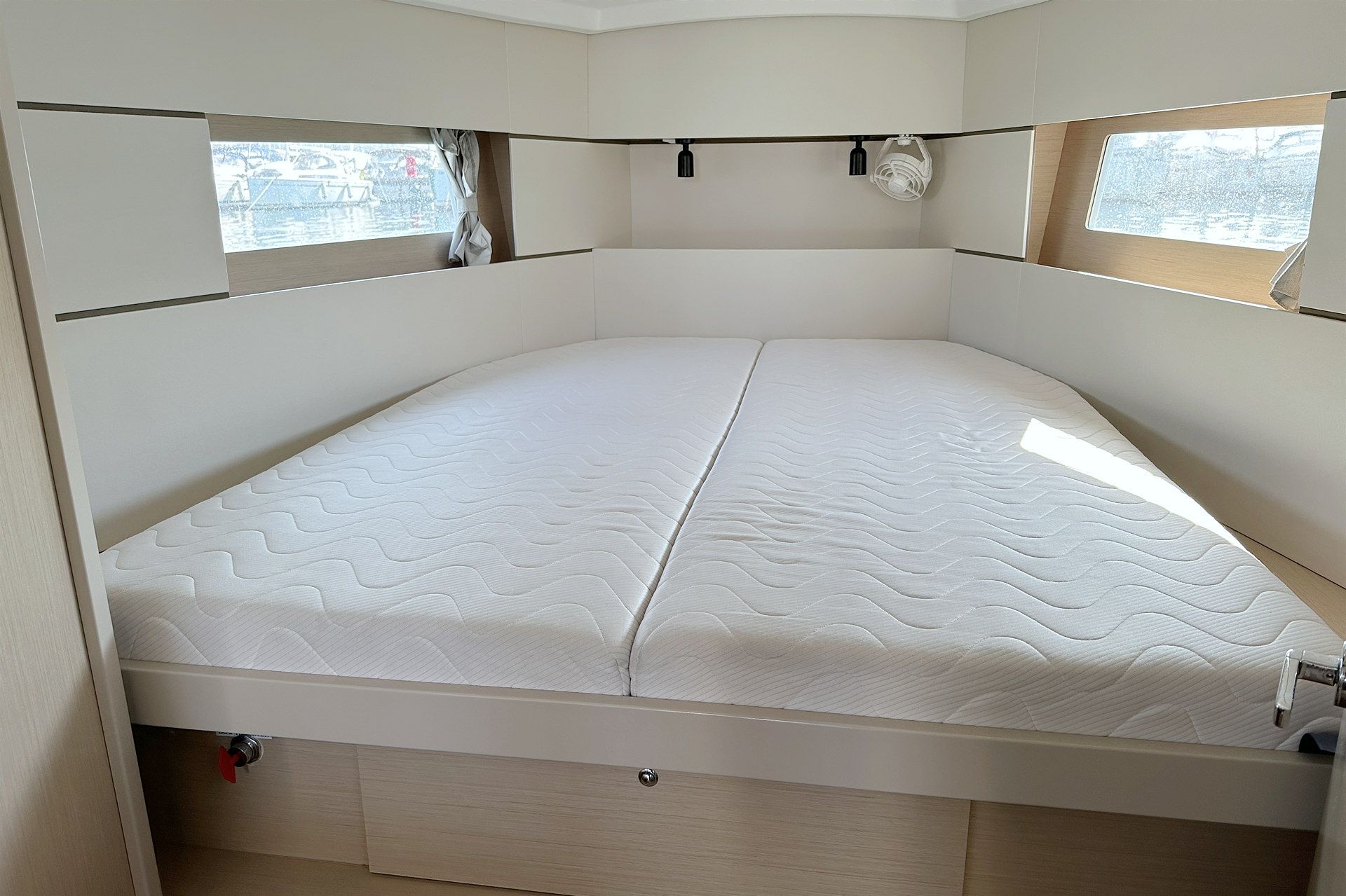 Beneteau Oceanis 38.1 | Tena