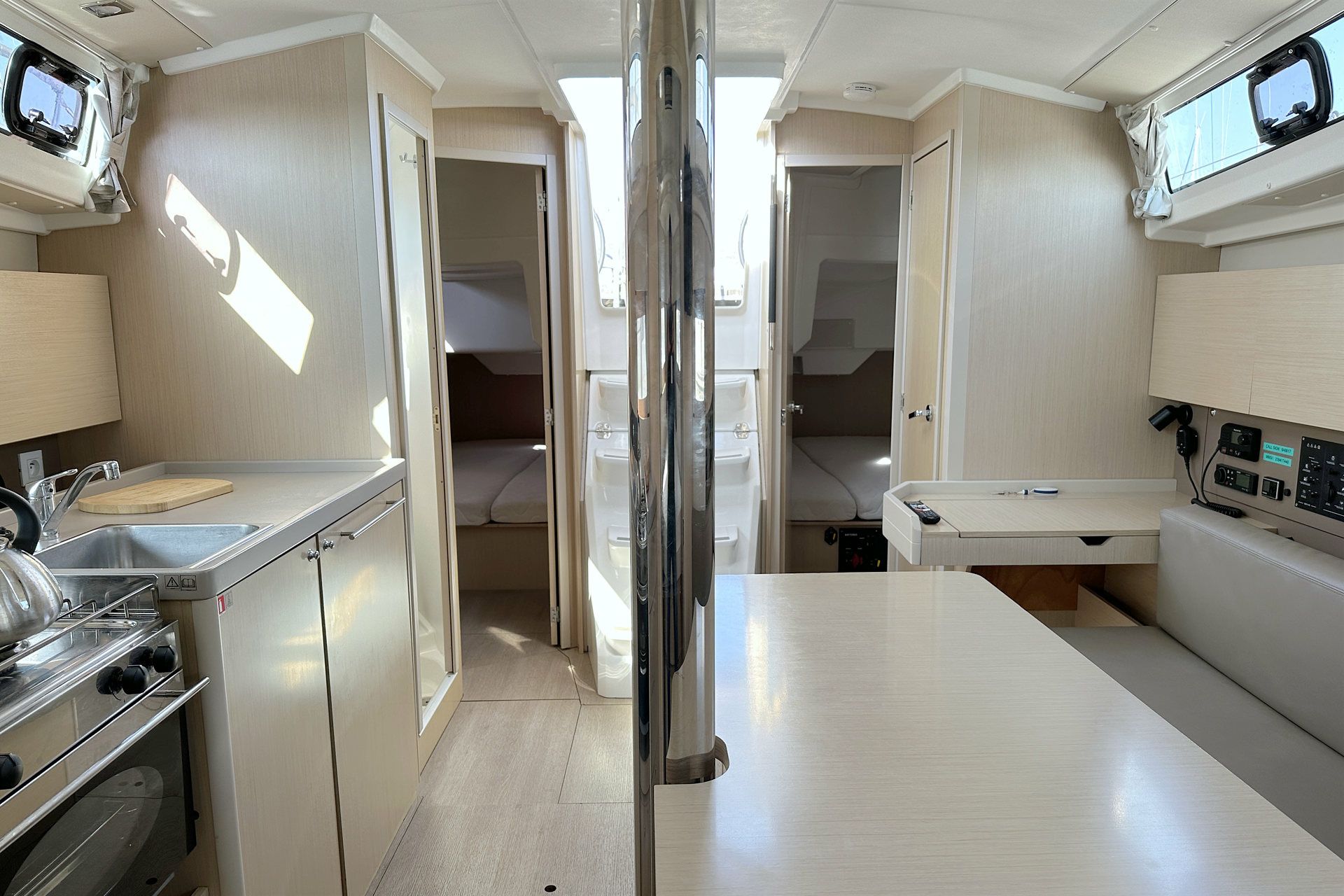Beneteau Oceanis 38.1 | Tena
