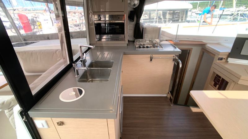 Fountaine Pajot Lucia 40 | Idefix