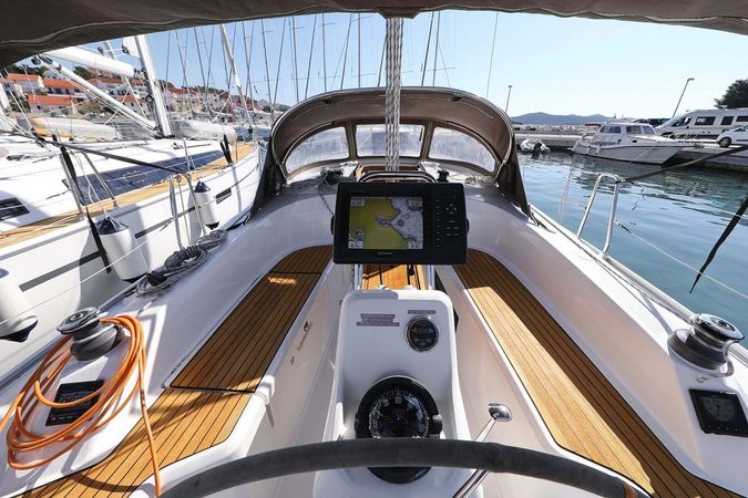 Bavaria Cruiser 33 | Moja Niska