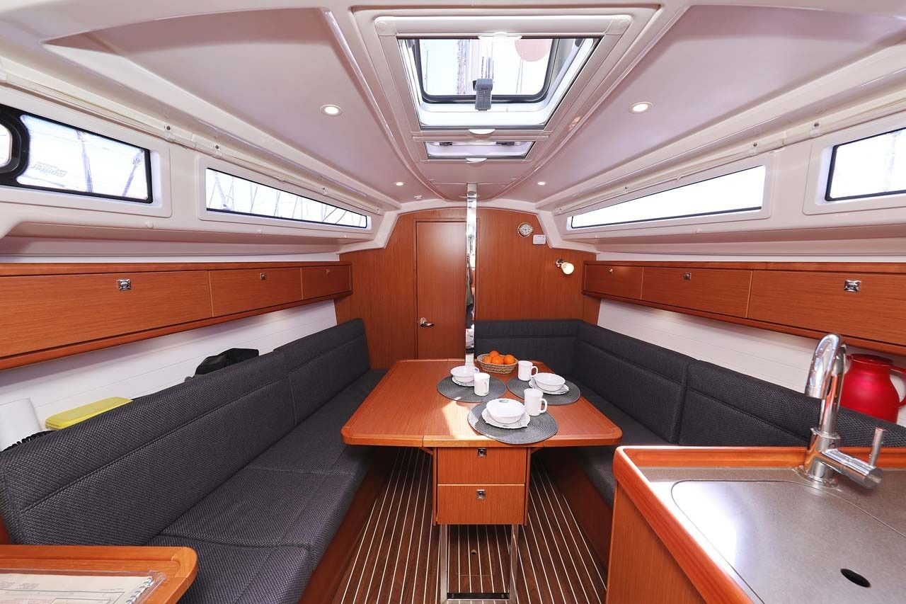 Bavaria Cruiser 33 | Moja Niska