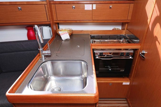 Bavaria Cruiser 33 | Moja Niska