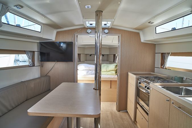 Beneteau Oceanis 38 | La Rose