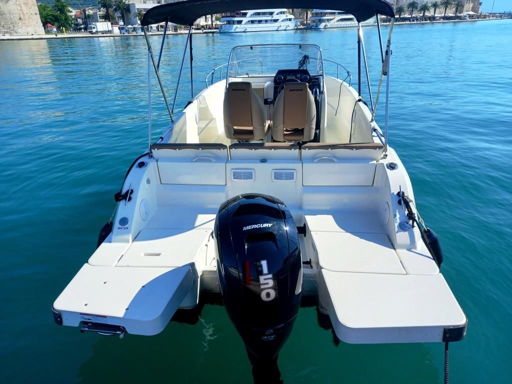 Quicksilver 675 | Activ