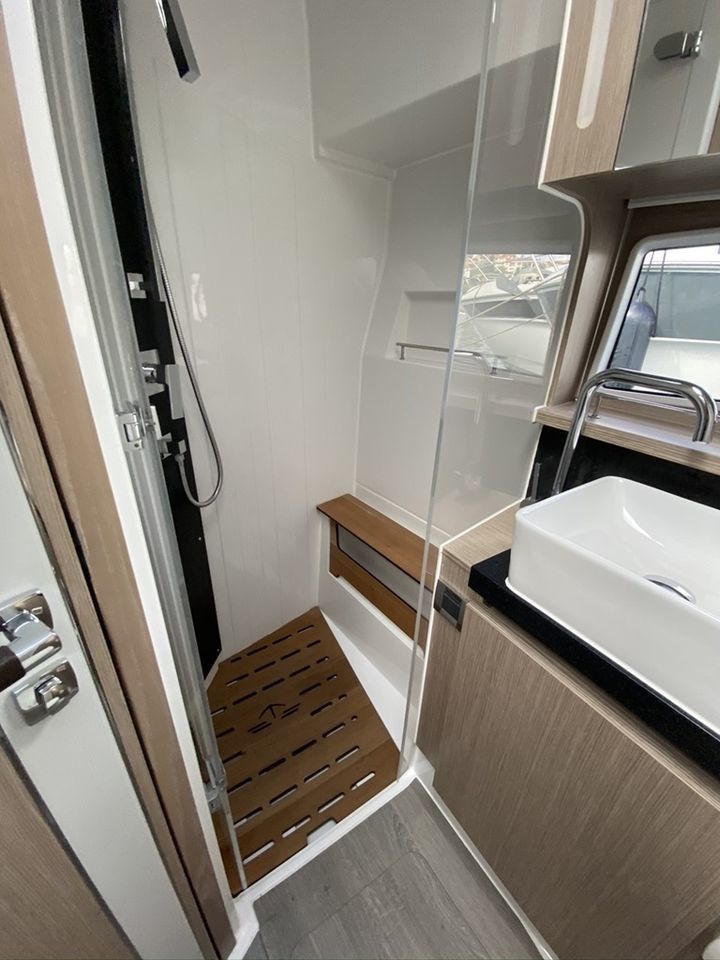 Sealine F430 | Blue Lagoon 2