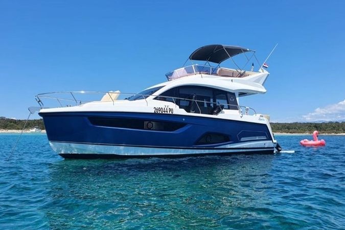 Sealine F430 | Blue Lagoon 2