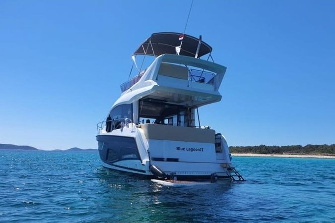 Sealine F430 | Blue Lagoon 2