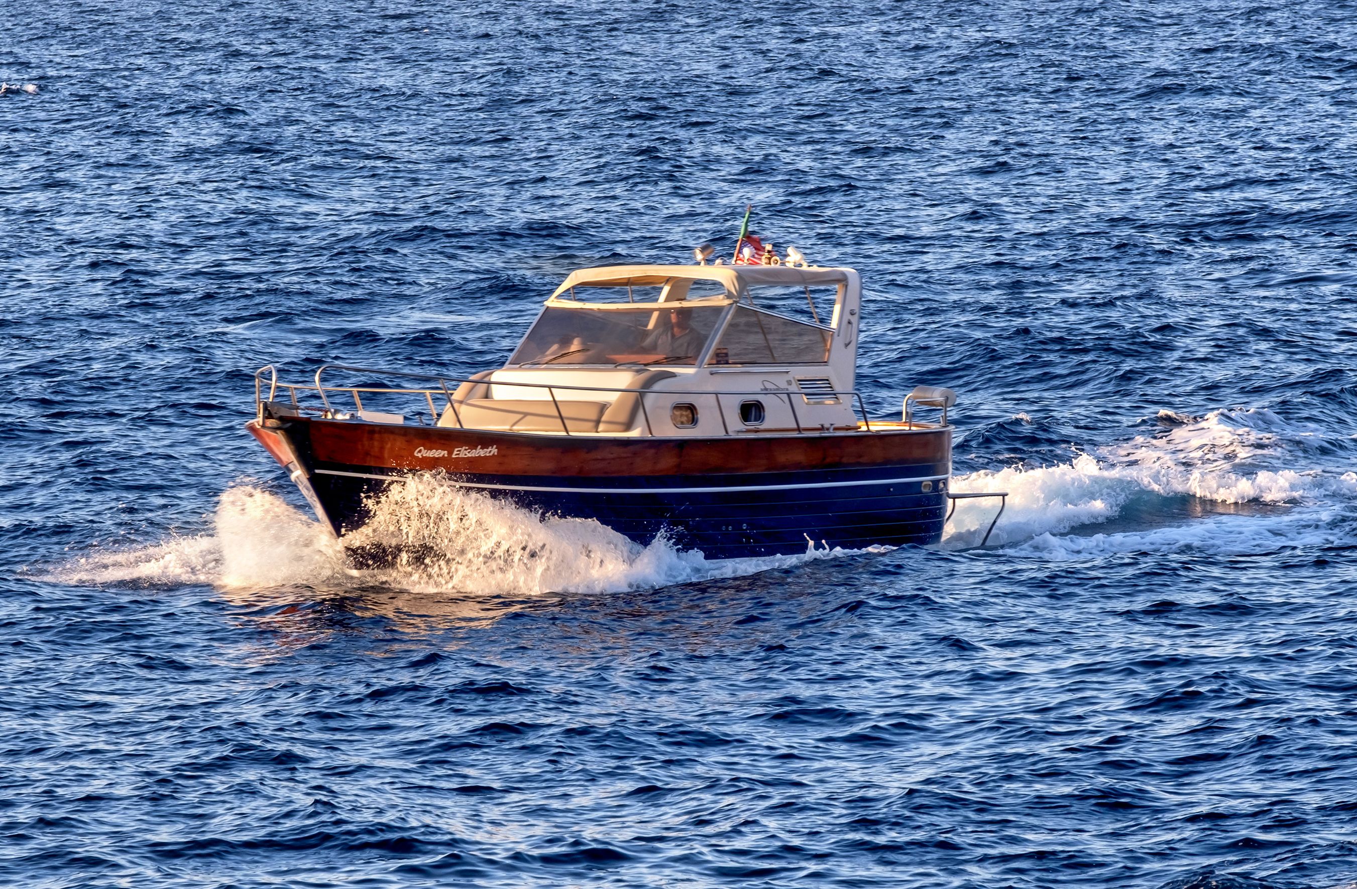 Apreamare 11 | Queen Elisabeth