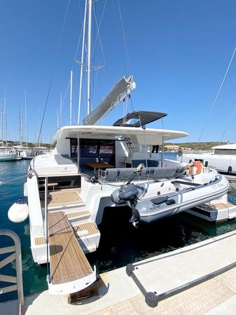 Fountaine Pajot Astrea 42 | Ion