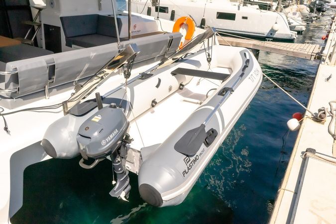 Fountaine Pajot Astrea 42 | Ion