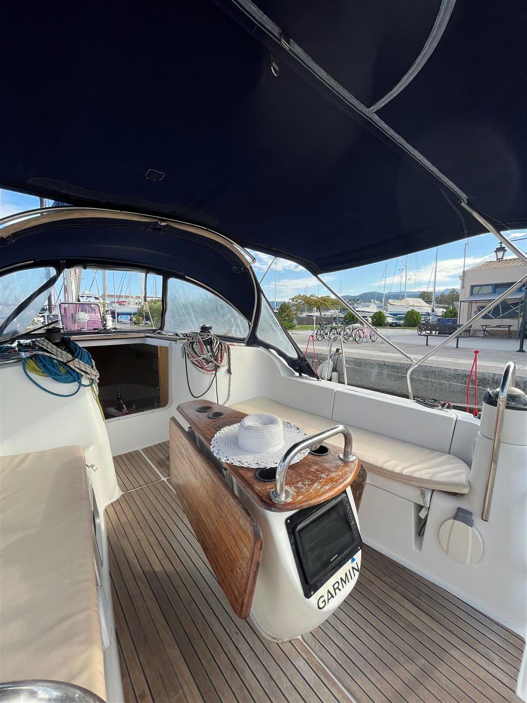 Jeanneau Sun Odyssey 42 | Waterproof