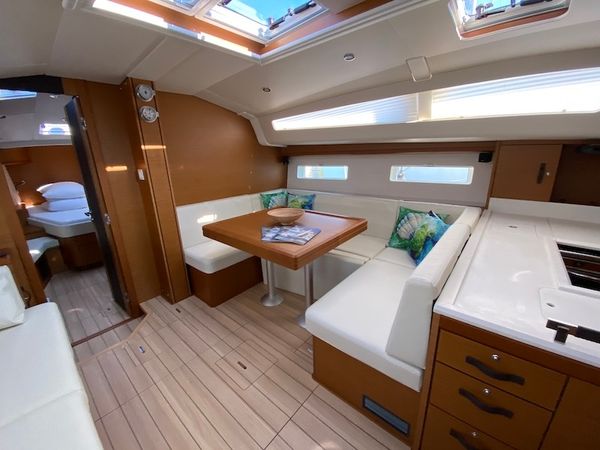 Jeanneau 51 | Katrina