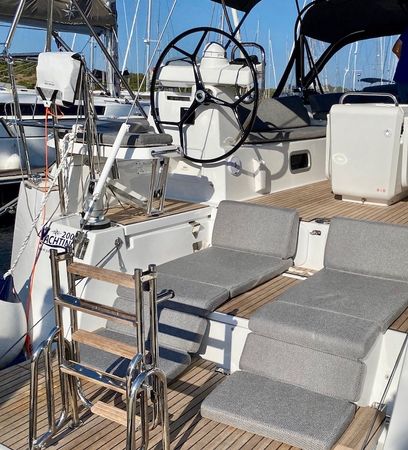 Jeanneau 51 | Katrina