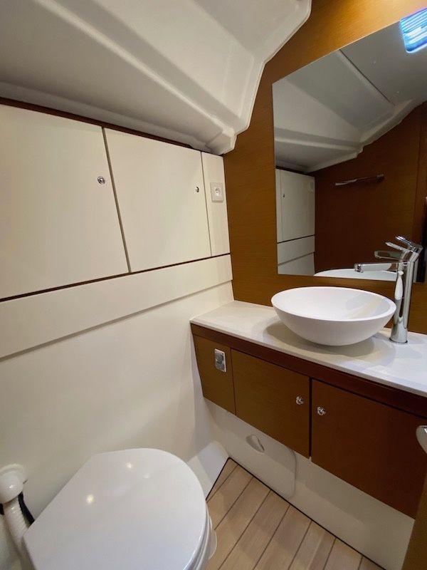 Jeanneau 51 | Katrina