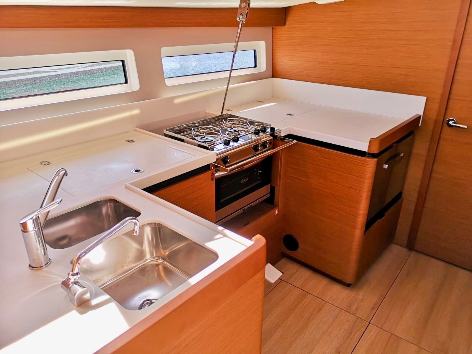 Jeanneau Sun Odyssey 490 | Persik