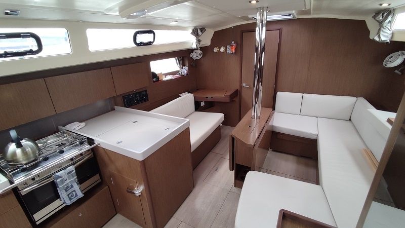 Beneteau Oceanis 41.1 | Maera