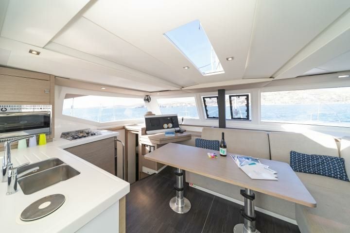 Fountaine Pajot Lucia 40 | E.S. 2