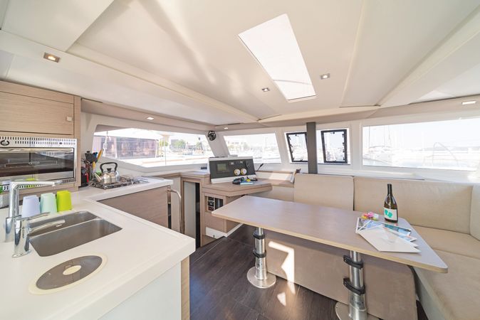 Fountaine Pajot Lucia 40 | Fortuna