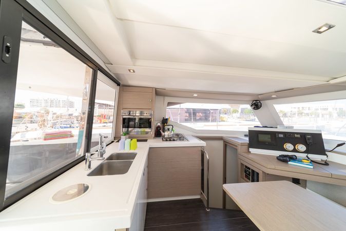 Fountaine Pajot Lucia 40 | Fortuna