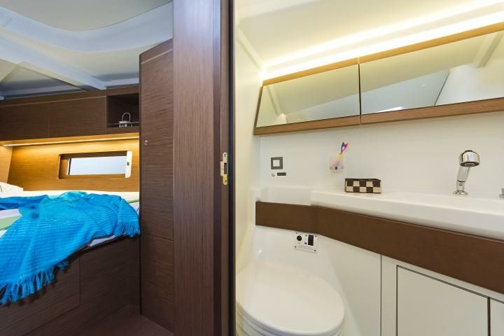Beneteau Oceanis 46.1 | Rebekka Blue
