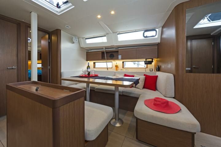 Beneteau Oceanis 46.1 | Rebekka Blue