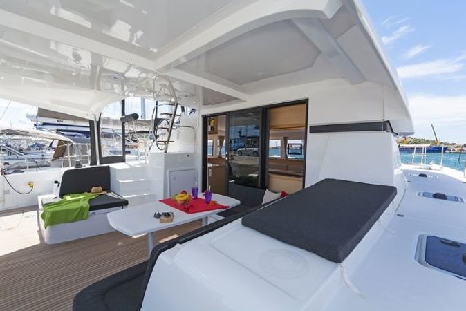 Lagoon 42 | Wind Whisper