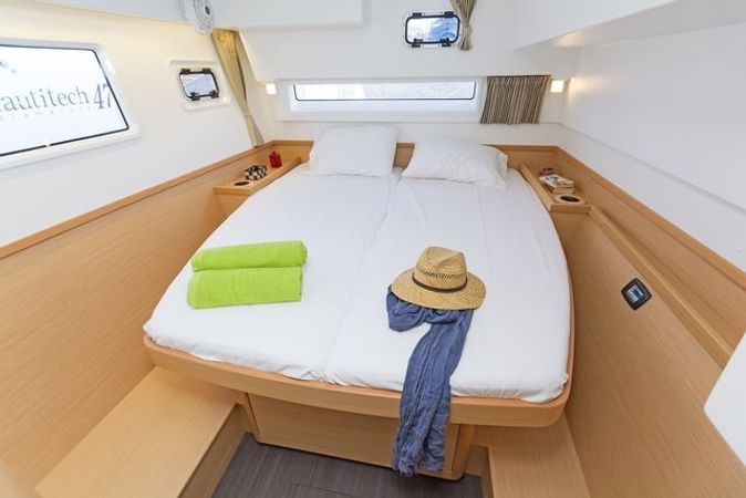 Lagoon 42 | Wind Whisper