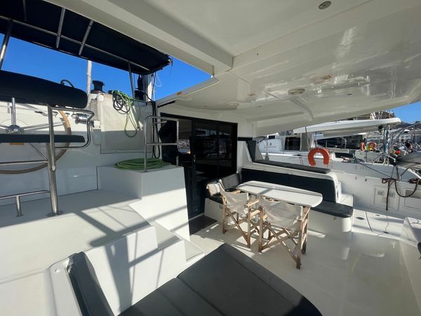 Lagoon 42 | Wind Whisper