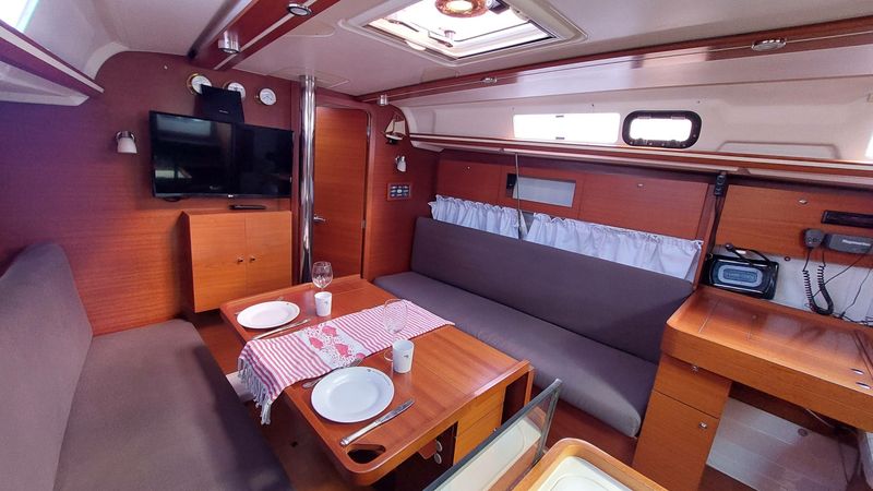 Dufour 335 | Caprice 2