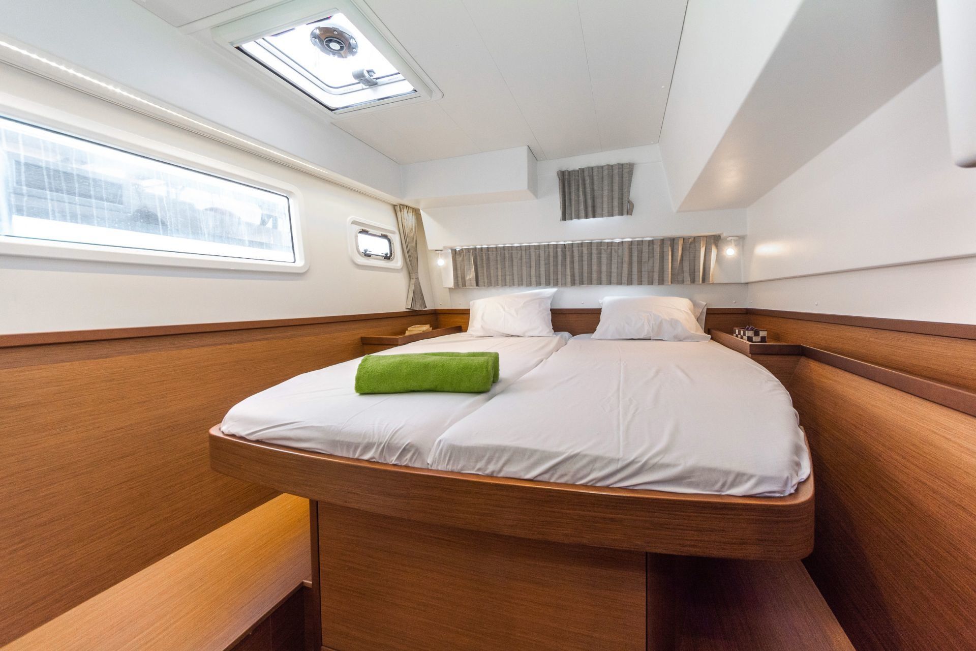 Lagoon 42 | Blue Ripple 1