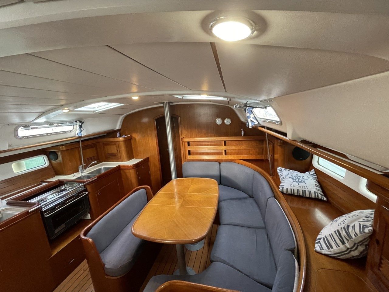 Beneteau Oceanis Clipper 411 | M & M