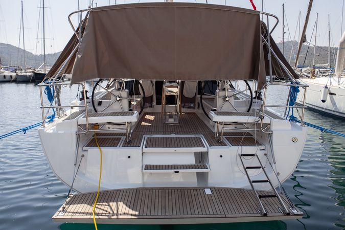 Beneteau Oceanis 41.1 | Sail Orion