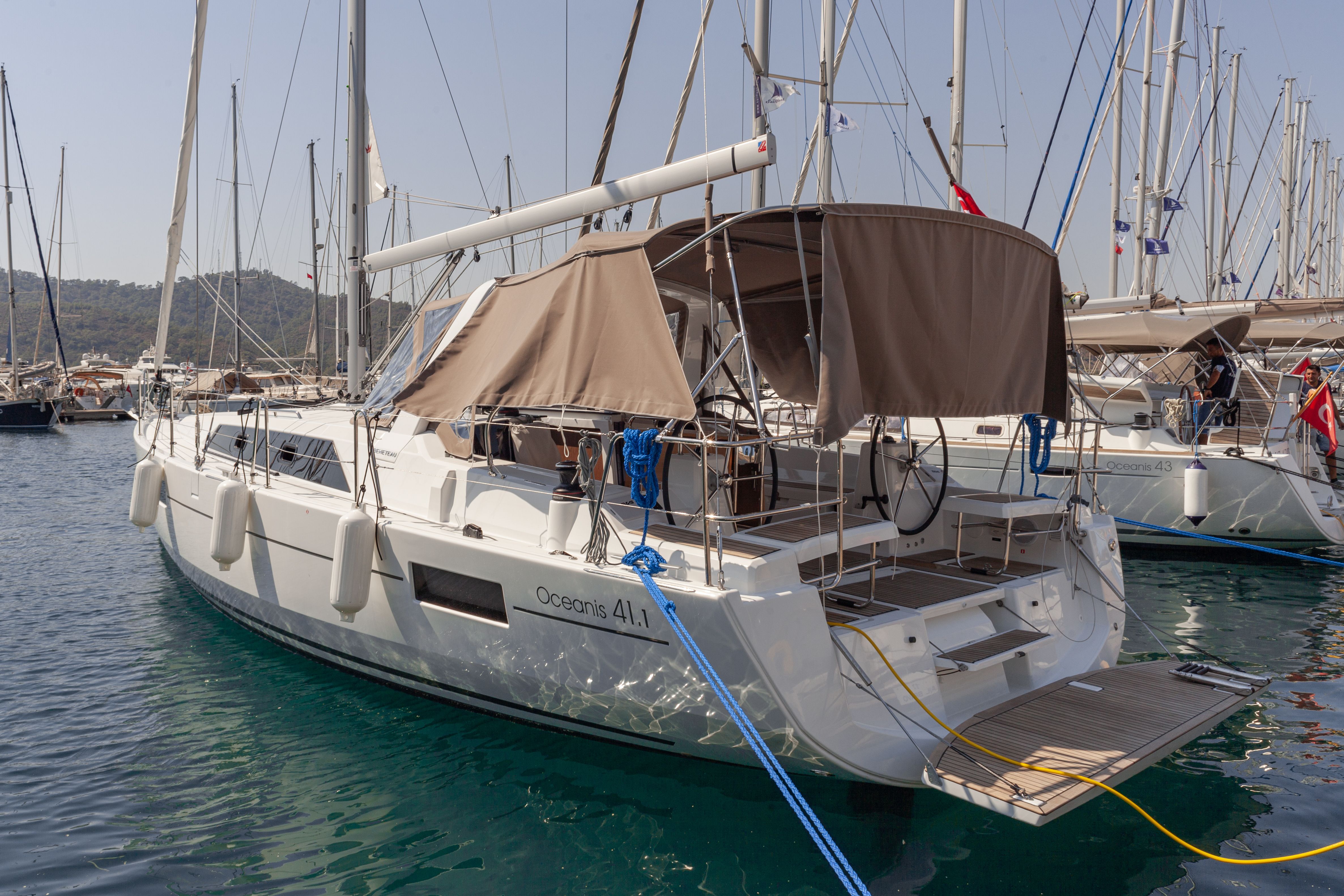 Beneteau Oceanis 41.1 | Sail Orion