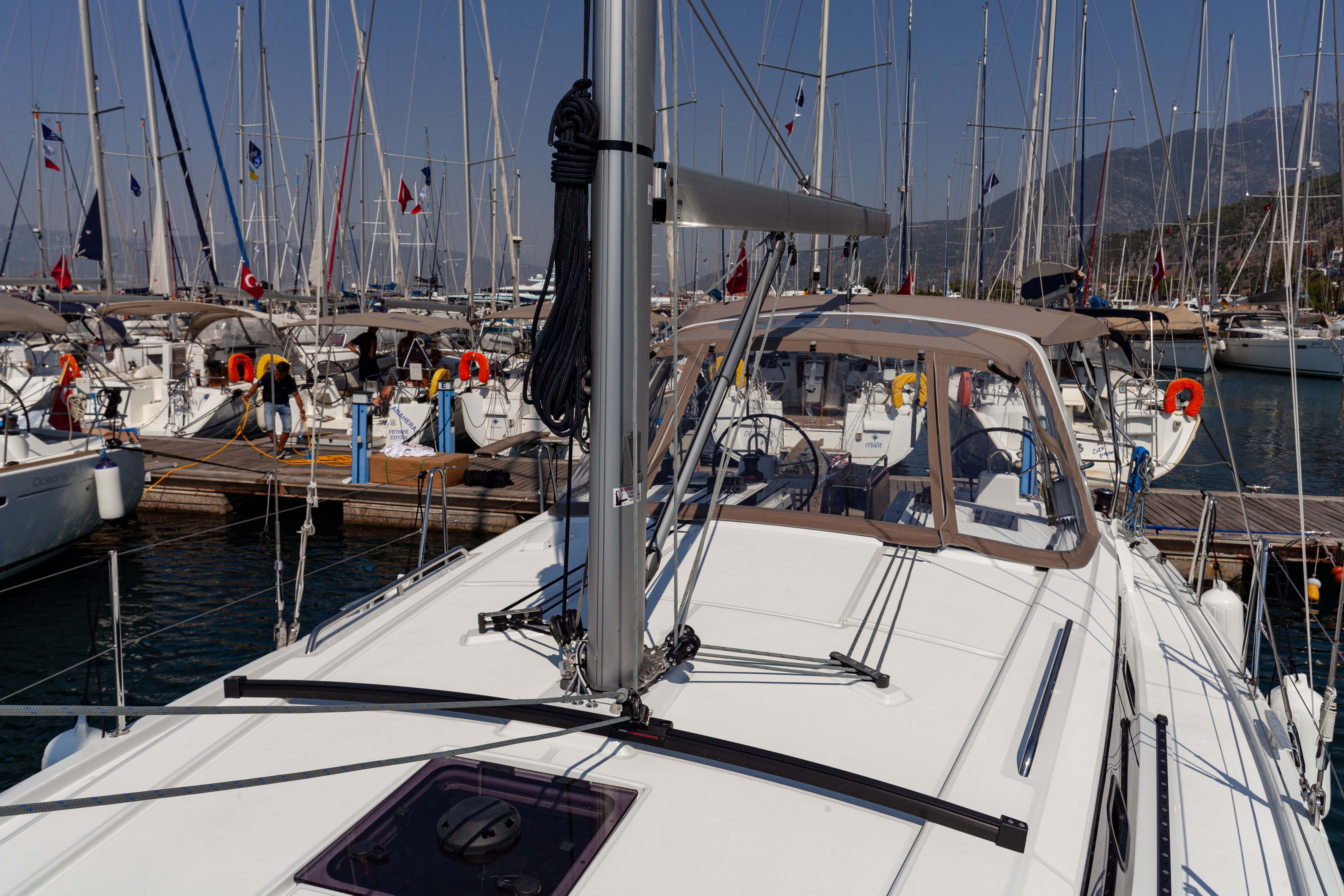 Beneteau Oceanis 41.1 | Sail Orion