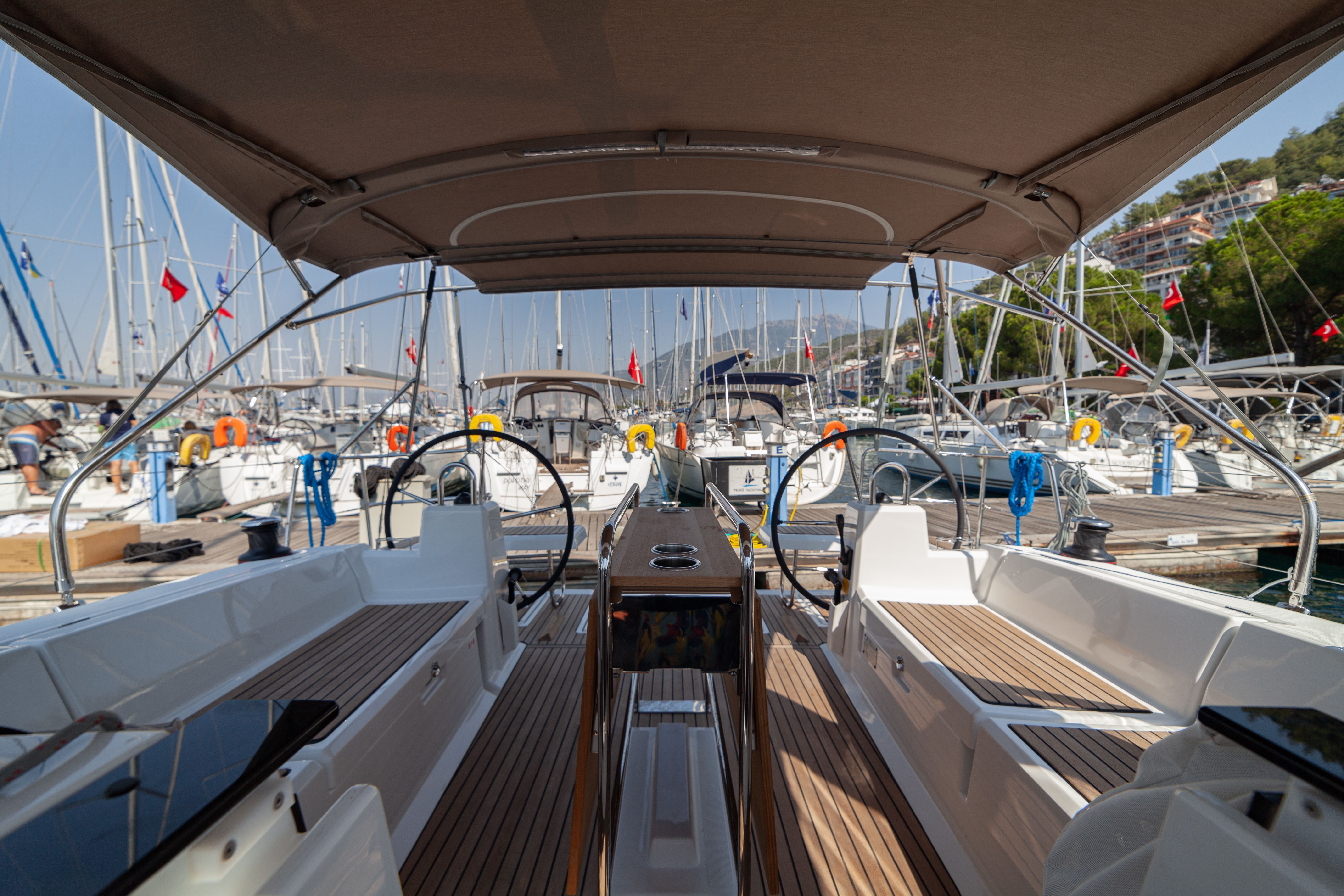 Beneteau Oceanis 41.1 | Sail Orion