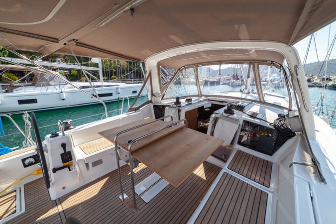 Beneteau Oceanis 41.1 | Sail Orion