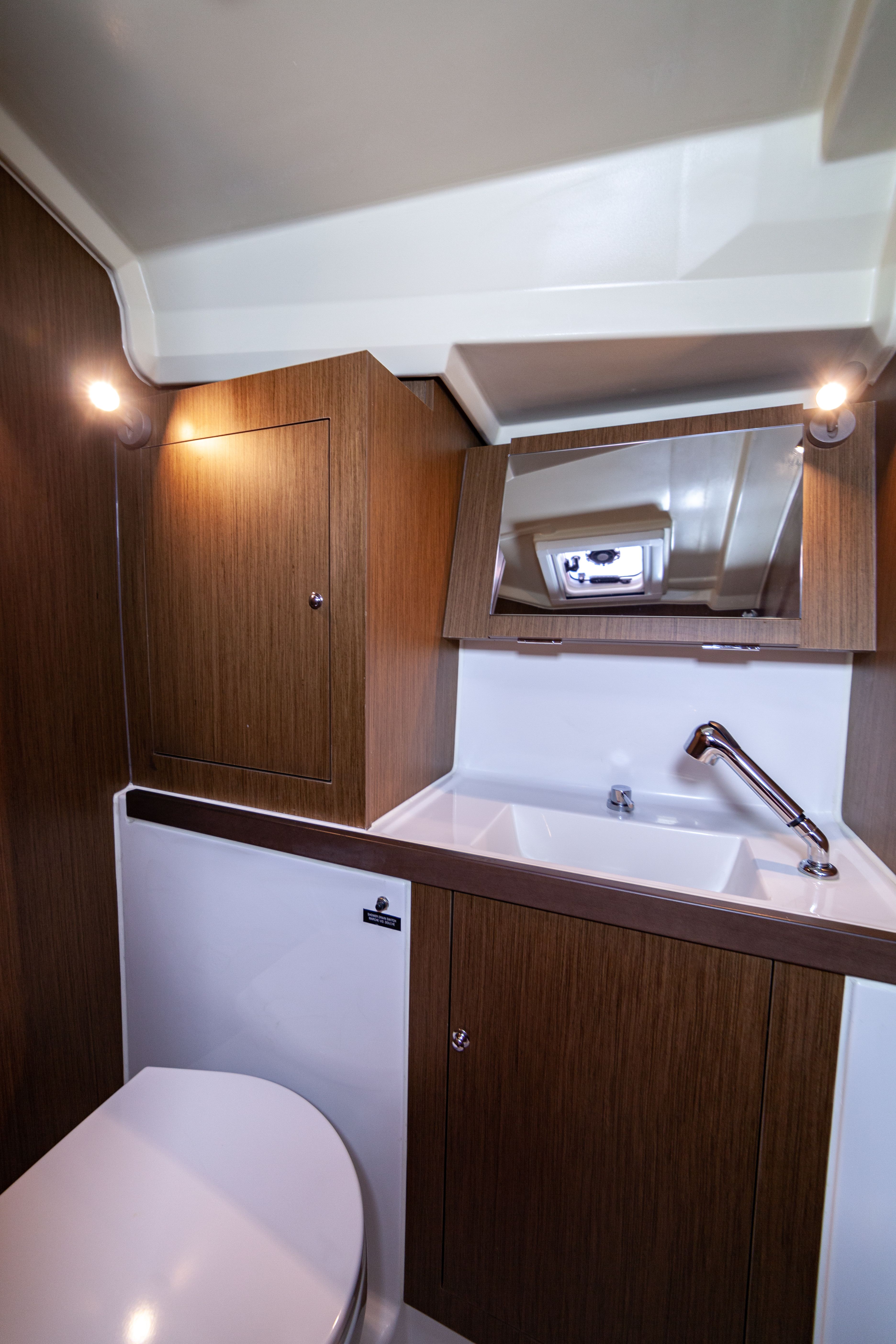 Beneteau Oceanis 41.1 | Sail Orion