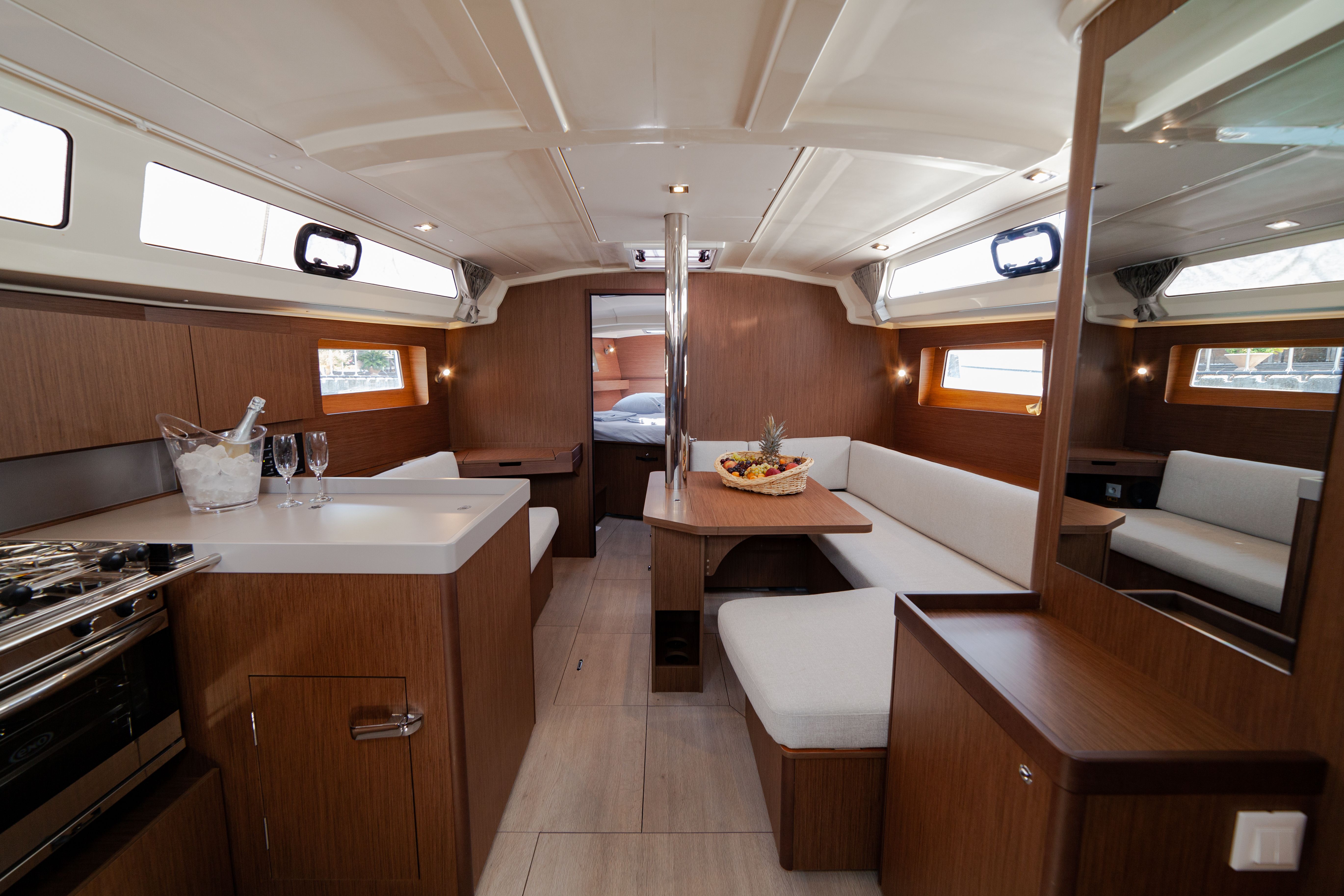 Beneteau Oceanis 41.1 | Sail Orion